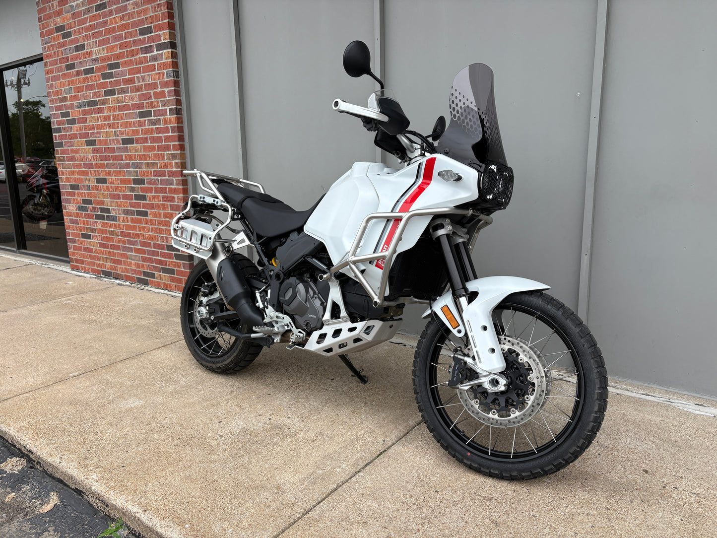 PREMIUM PREOWNED 2023 Ducati Desert X (2023)