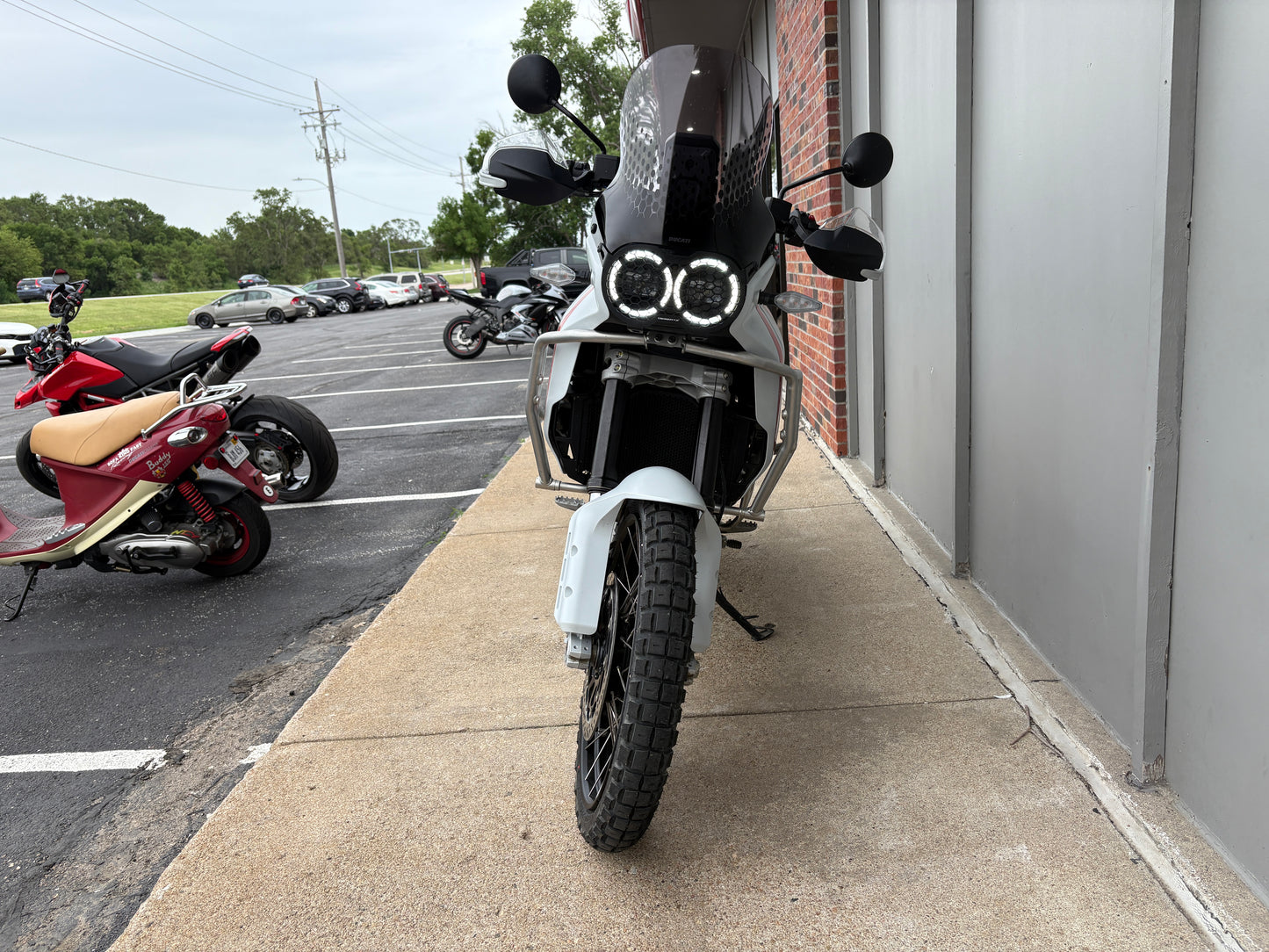 PREMIUM PREOWNED 2023 Ducati Desert X (2023)