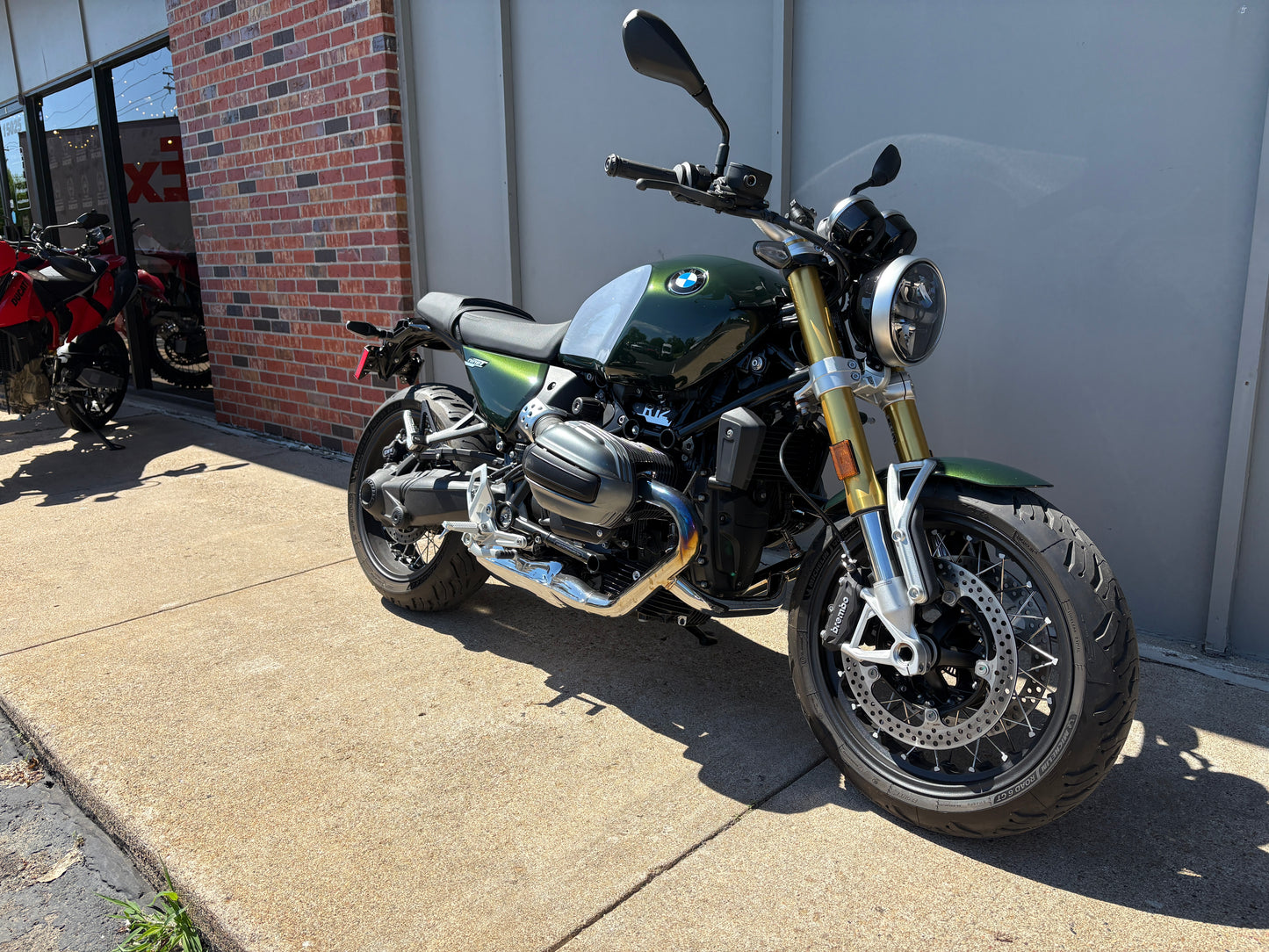 PREMIUM PREOWNED 2025 BMW R12 nineT (2525)