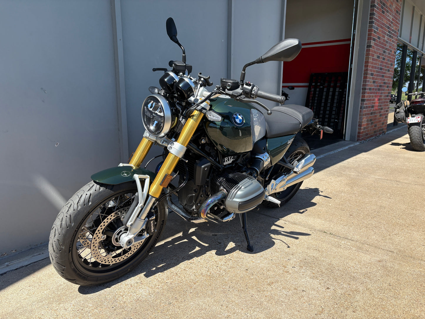 PREMIUM PREOWNED 2025 BMW R12 nineT (2525)