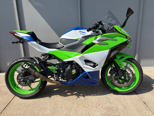 PREMIUM PREOWNED 2024 Kawasaki Ninja 500 ABS (2533)