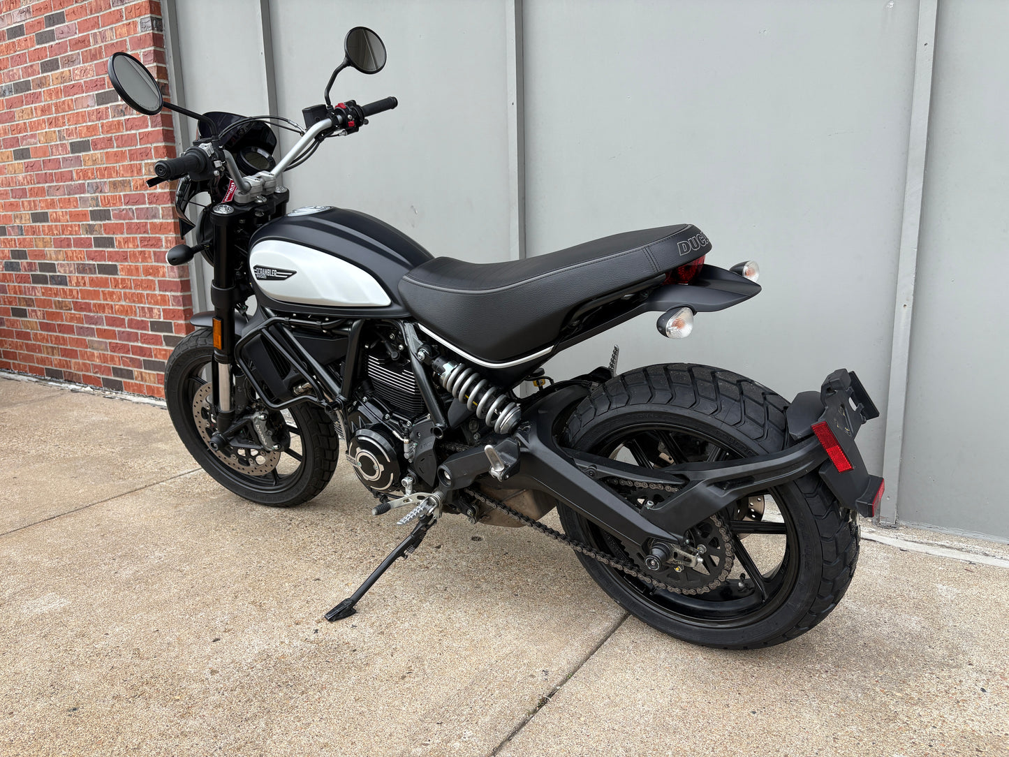 PREMIUM PREOWNED 2022 Ducati Scrambler Icon Dark (1987)