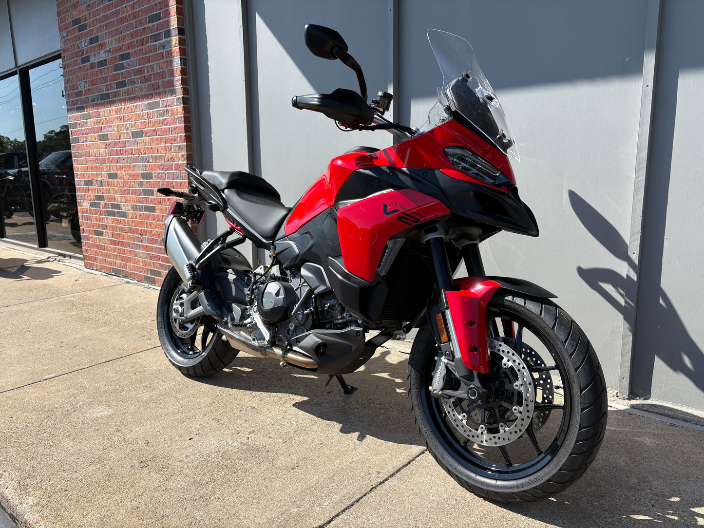 PREMIUM PREOWNED 2025 Ducati Multistrada V2 (2378)