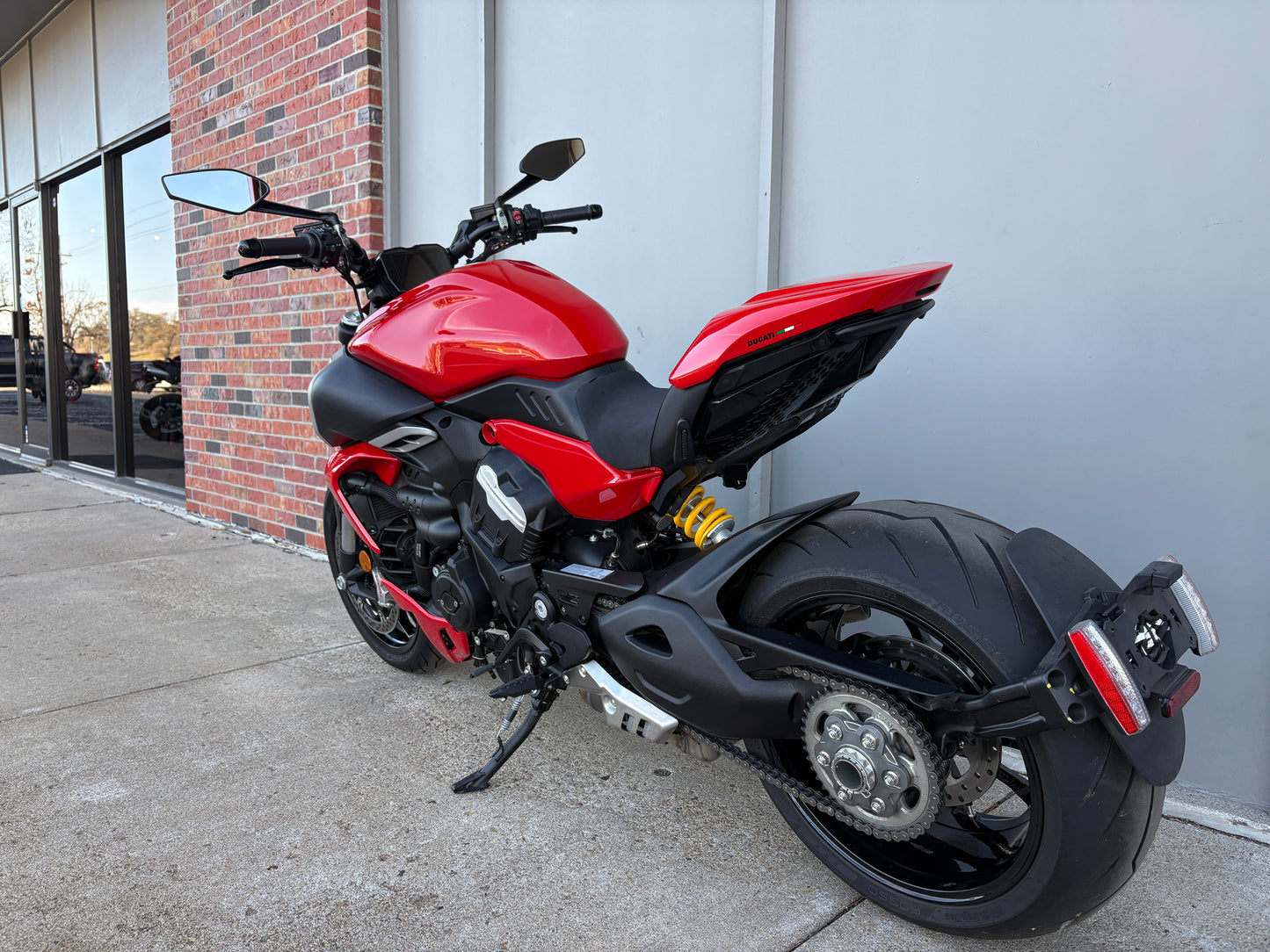 PREMIUM PREOWNED 2025 Ducati Diavel V4 (2343)