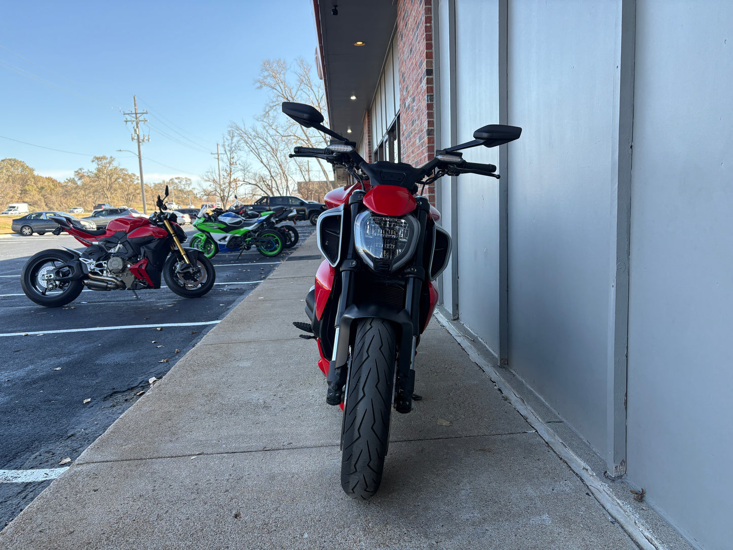 PREMIUM PREOWNED 2025 Ducati Diavel V4 (2343)