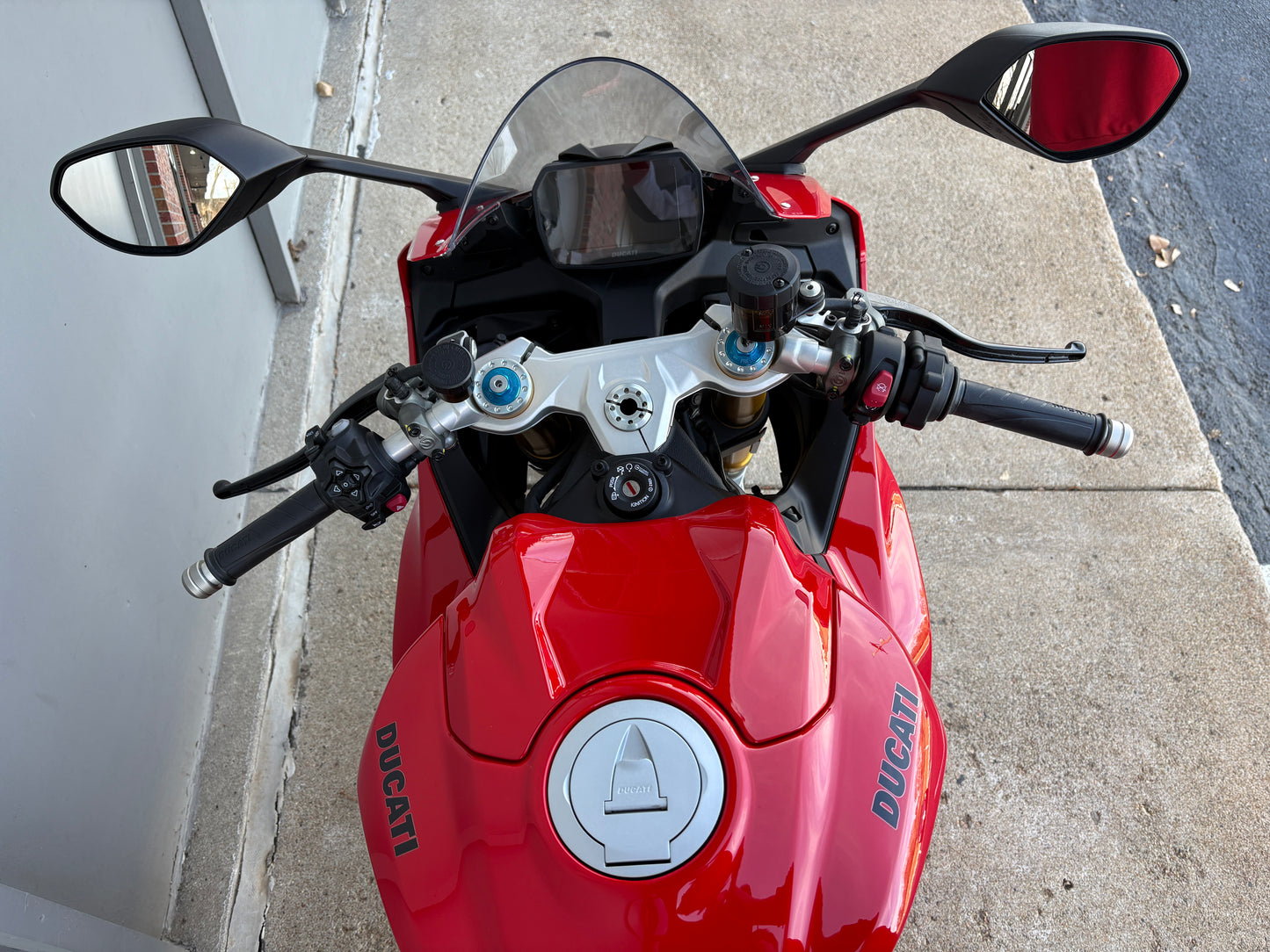 PREMIUM PREOWNED 2026 Ducati Panigale V2 S (2403)