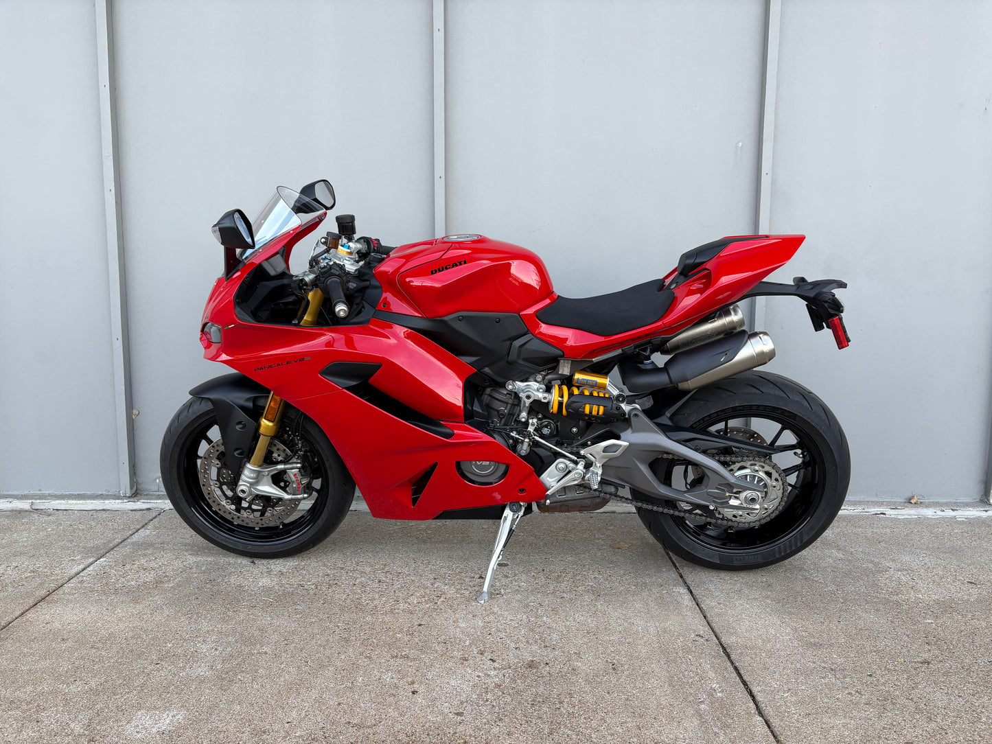 PREMIUM PREOWNED 2026 Ducati Panigale V2 S (2403)