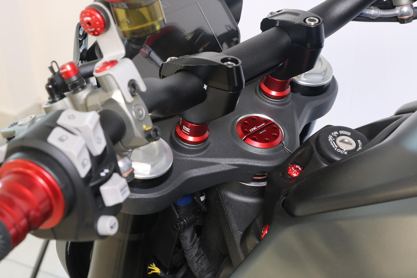 RM259 - CNC Racing 20mm Handlebar Riser Kit for Ducati Monster 937 / Streetfighter V4/V2