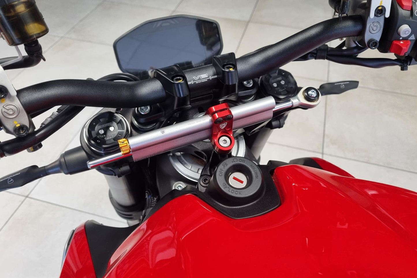 SD111 - CNC Racing - Steering Damper Mount kit for Streetfighter V4/V2