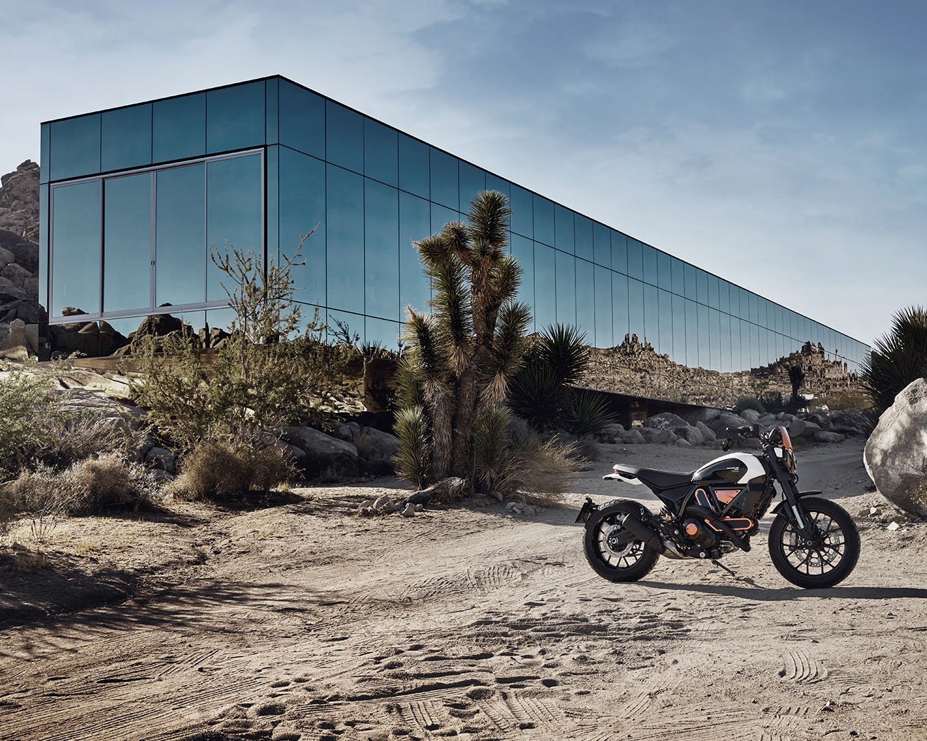 2025 Ducati Scrambler 10th Anniversario RIZOMA Edition