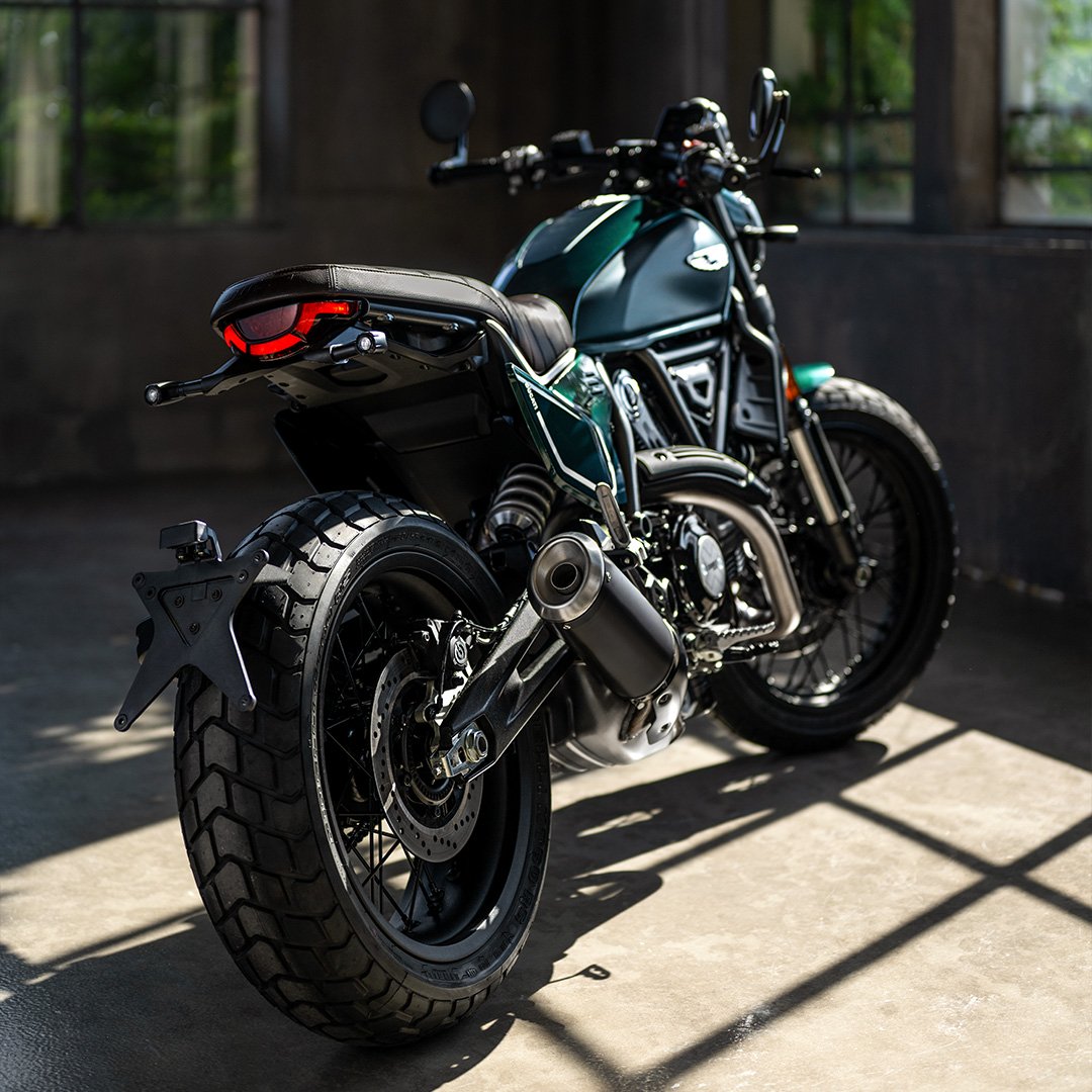 2026 Ducati Scrambler Nightshift - Emerald Green