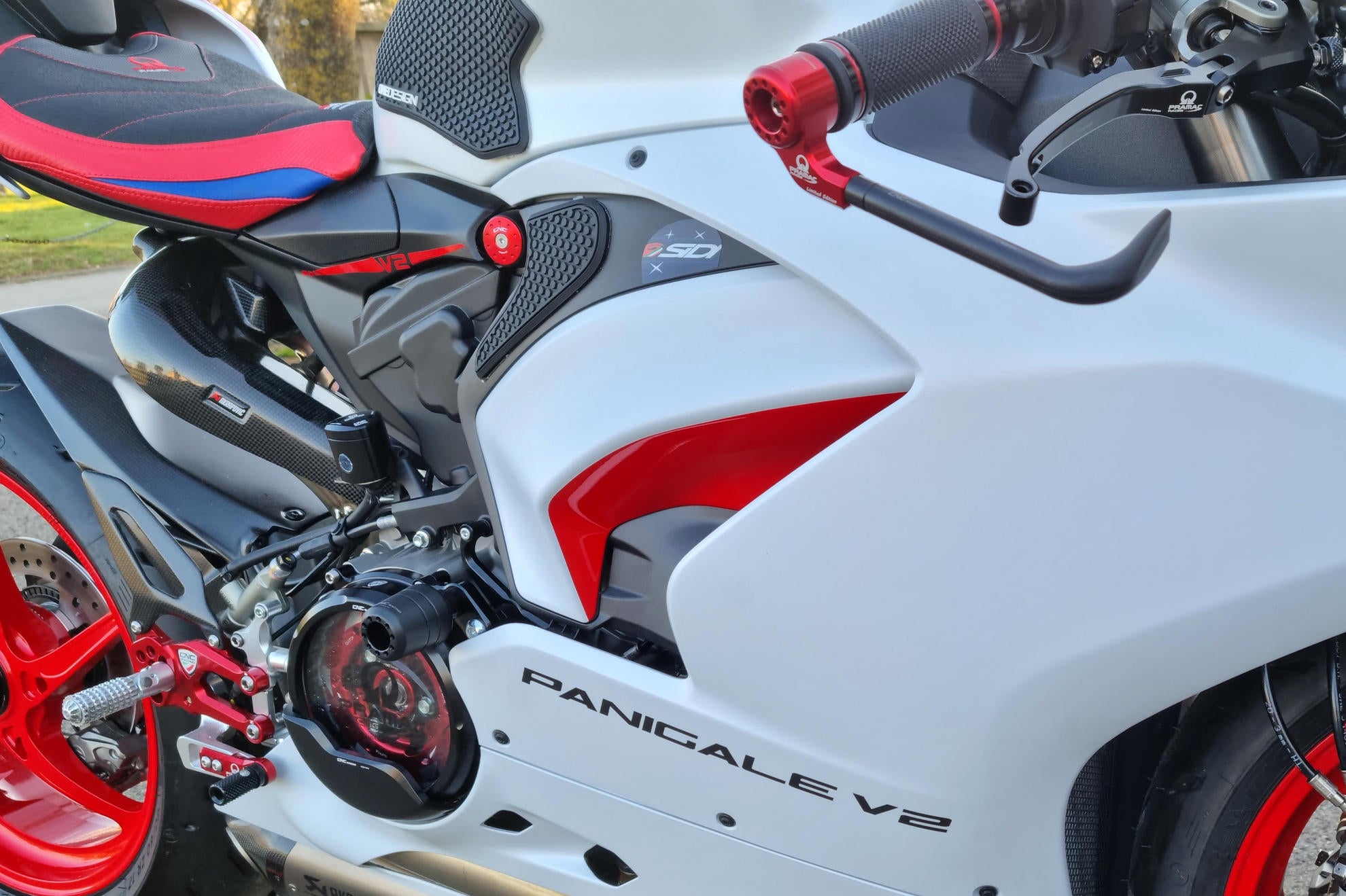 TC324 - CNC Racing - Frame Sliders - Panigale V2 – Ducati Omaha