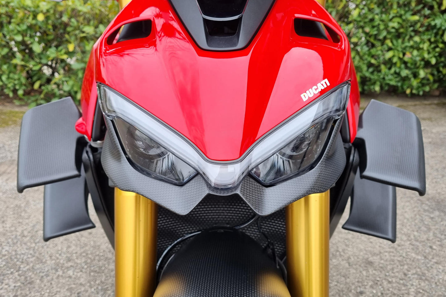 ZA301Y - CNC Racing Carbon Fiber Headlight Lower Fairing for the Ducati Streetfighter V4 / V2