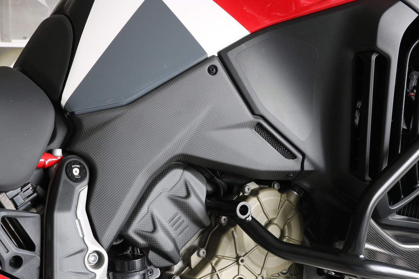 ZA361Y - CNC Racing Carbon Fiber Engine Side Covers for Ducati Multistrada V4