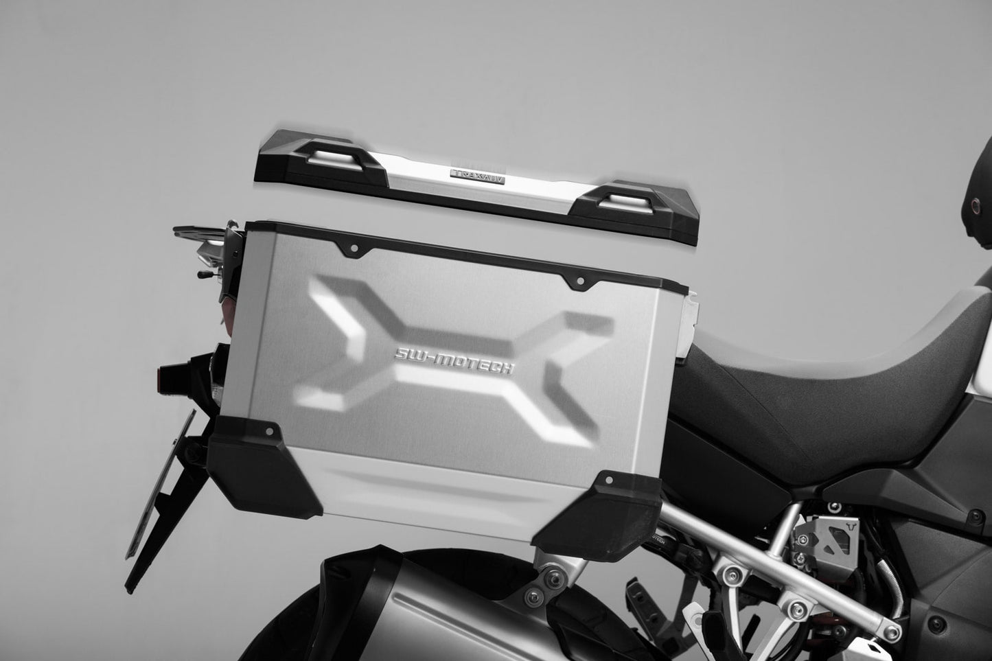 ALK.00.733.10000L/S - SW-MOTECH - TRAX ADV L - Side case Aluminum 45 l Left  - SILVER