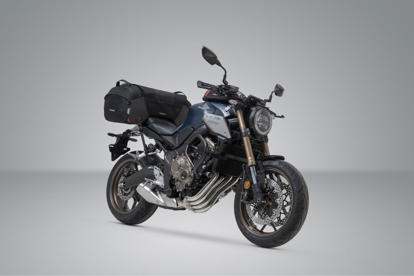 BC.HTA.00.301.30000 - SW-MOTECH - PRO Travelbag tail bag - 1680D Ballistic Nylon /Anthracite 65 l - BLACK