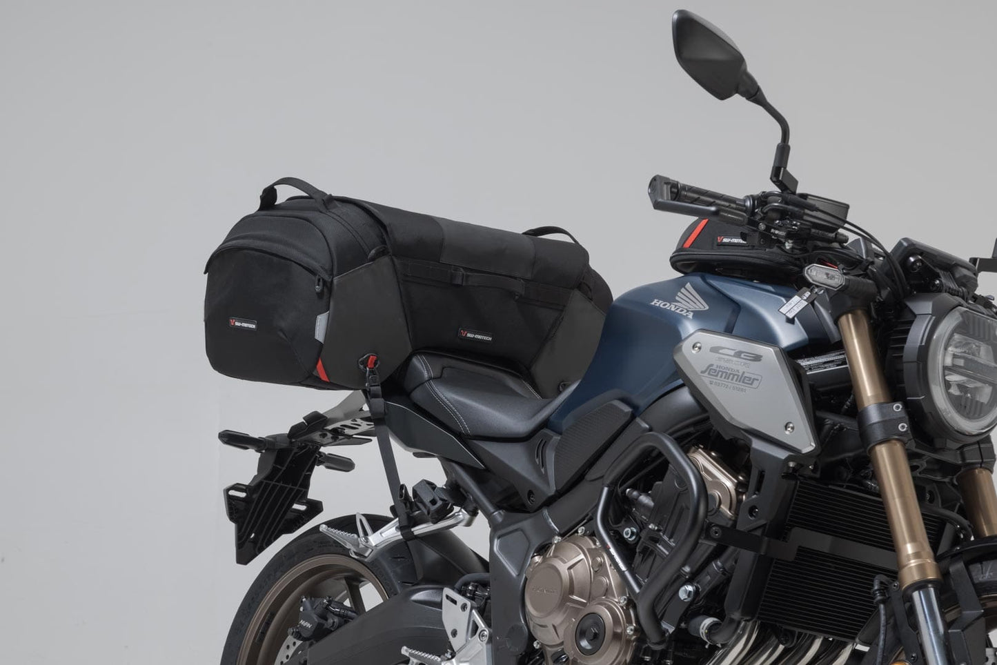 BC.HTA.00.301.30000 - SW-MOTECH - PRO Travelbag tail bag - 1680D Ballistic Nylon /Anthracite 65 l - BLACK