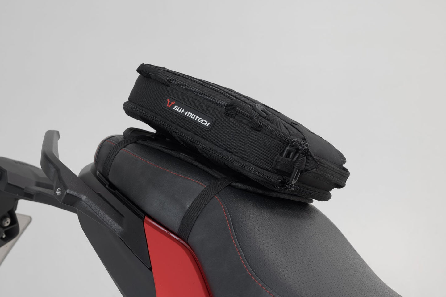 BC.HTA.00.309.30000 - SW-MOTECH - PRO Base - Holster with MOLLE-Patch