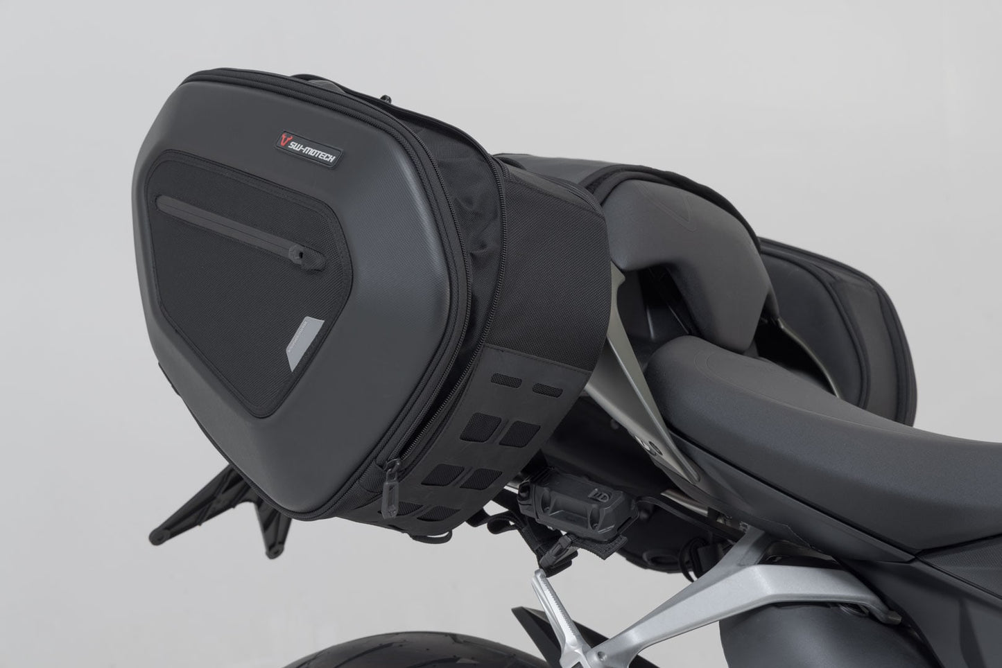 BC.HTA.22.740.30901 - SW-MOTECH - PRO BLAZE H saddlebag set -  Ducati Streetfighter V2 (21-) - BLACK