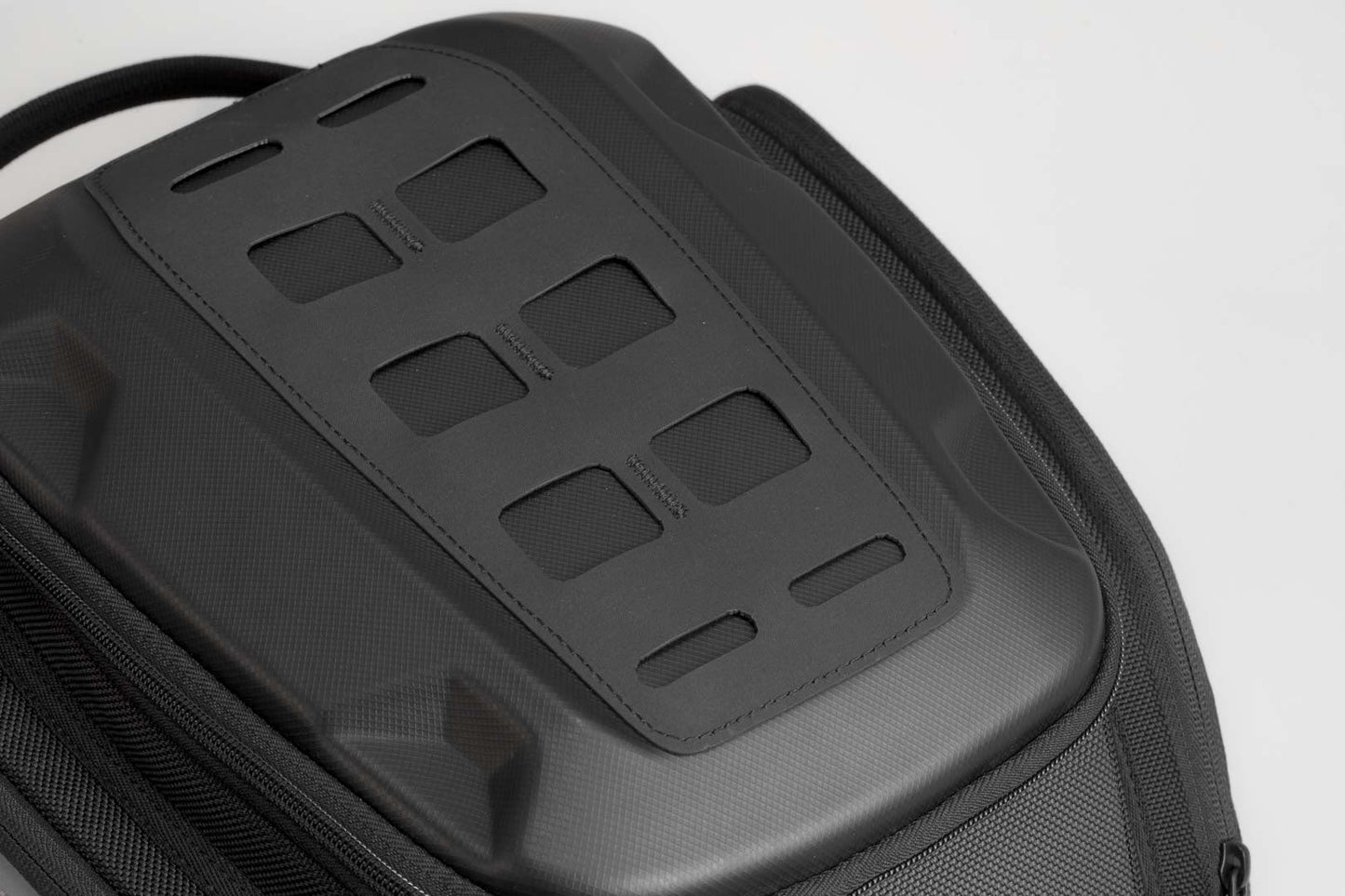 BC.TRS.00.104.30000 - SW-MOTECH - PRO City tank bag - 11-14 l
