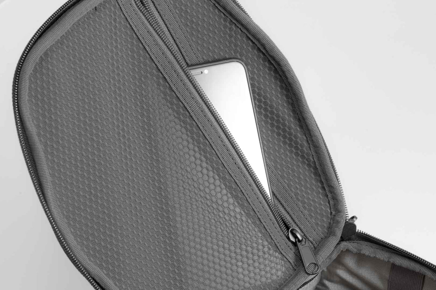 BC.TRS.00.107.30000 - SW-MOTECH - PRO Engage tank bag - 7-10 l