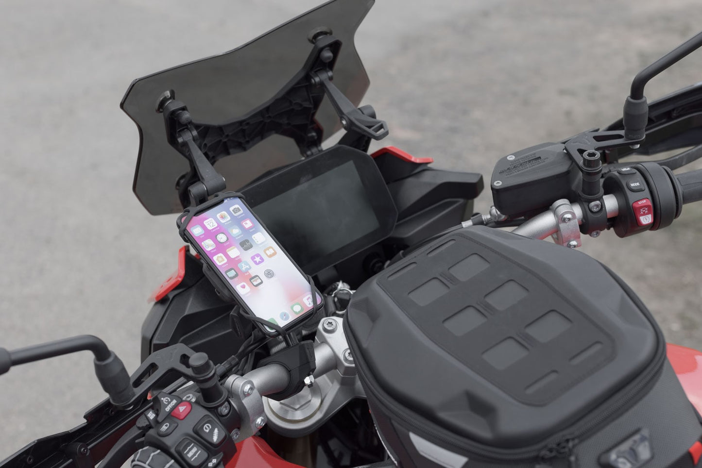 GPS.00.308.35600 - SW-MOTECH - Universal GPS mount kit with T-Lock Smartphone big - Incl 2" socket arm, for handlebar/mirror thread