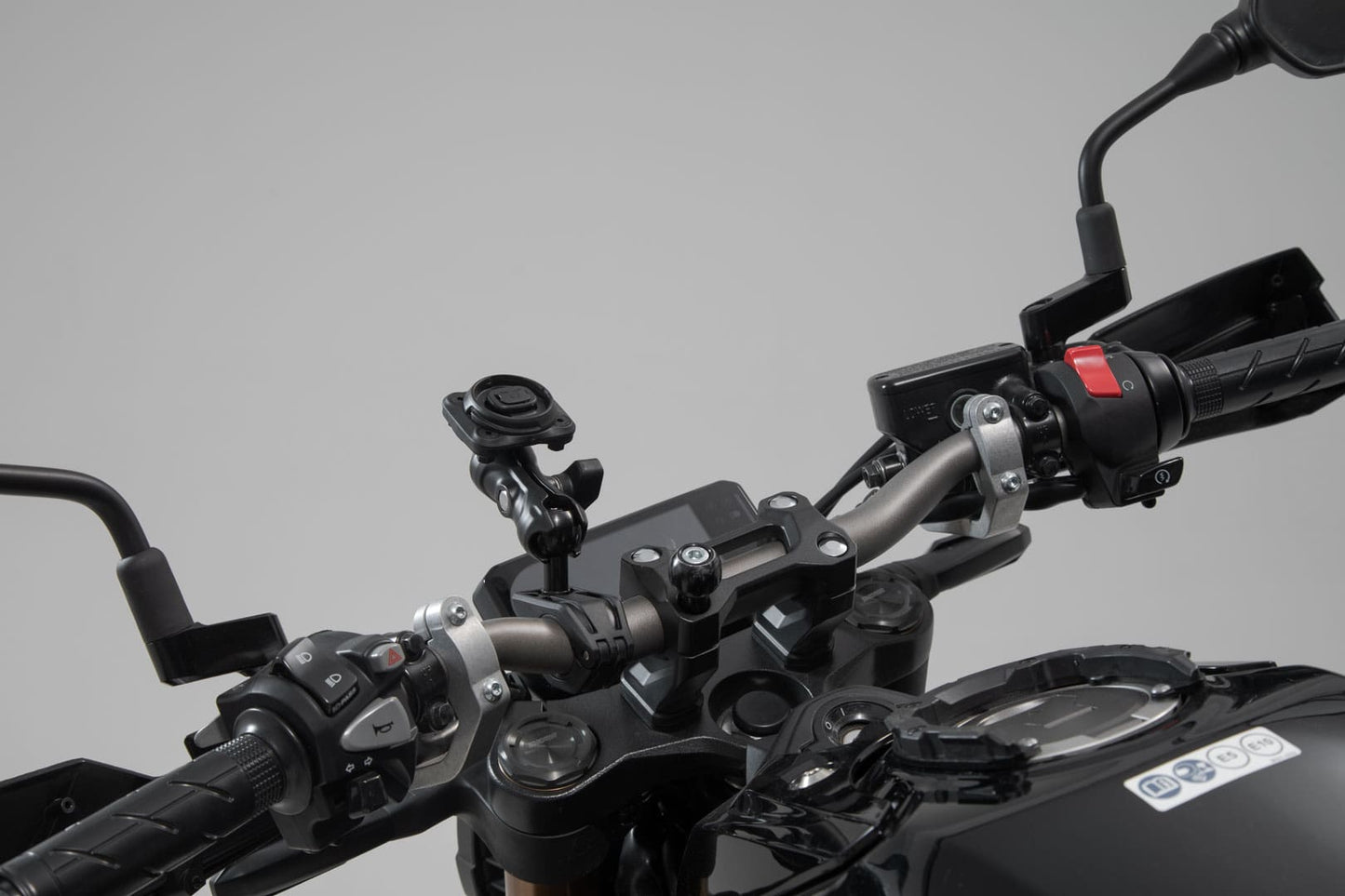 GPS.00.308.35200 - SW-MOTECH - Universal GPS mount kit with Navi Case - Incl 2" socket arm, for handlebar/mirror thread