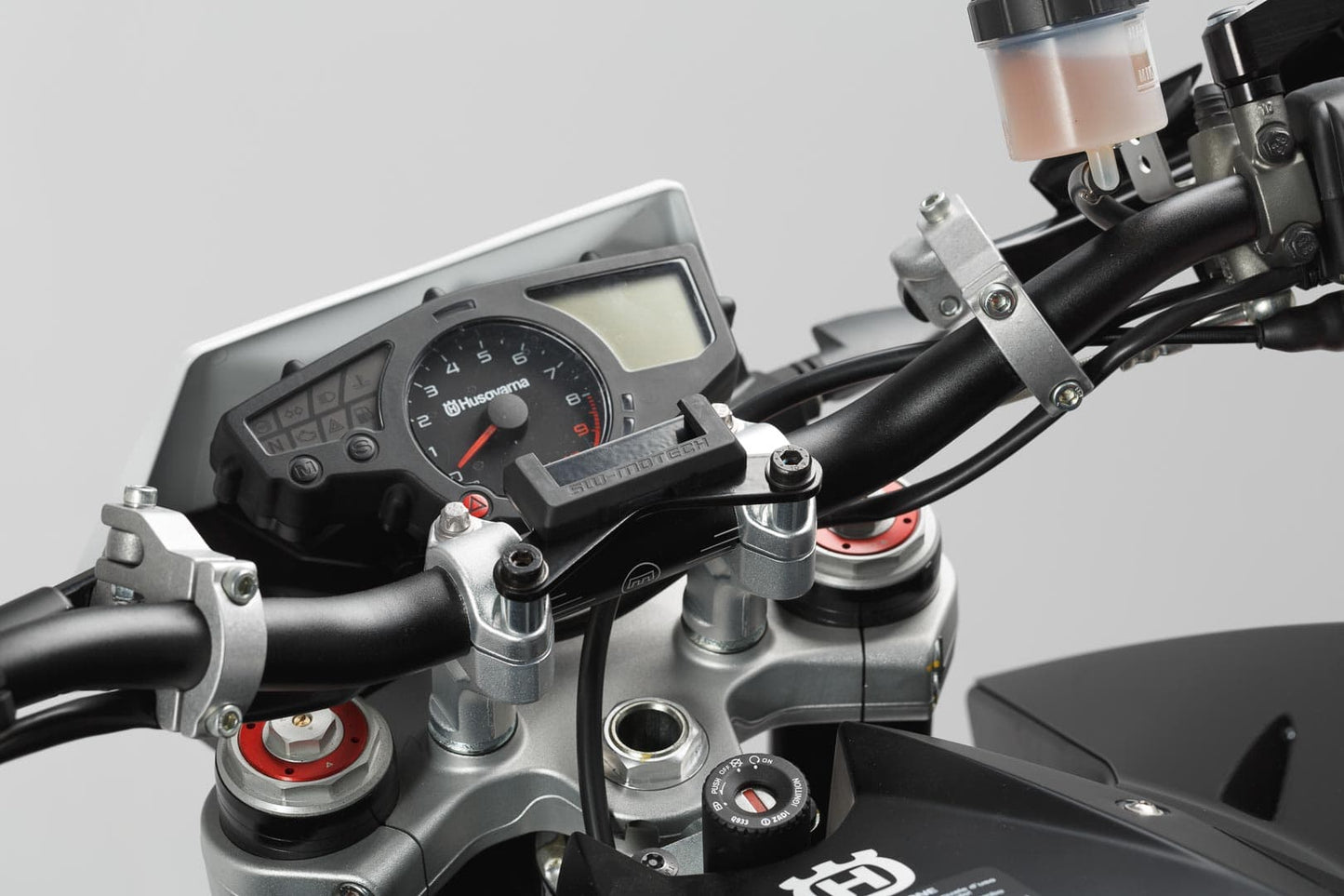 GPS.07.646.10600/B - SW-MOTECH - GPS mount for handlebar -  Shock absorbent - BLACK