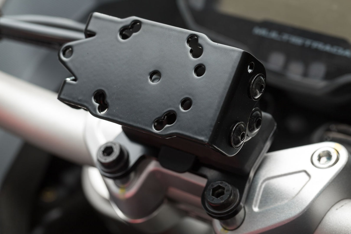 GPS.22.584.10000/B - SW-MOTECH - GPS mount for handlebar -  Ducati Multistrada 1200/ 950/ 1260/ V2 - BLACK