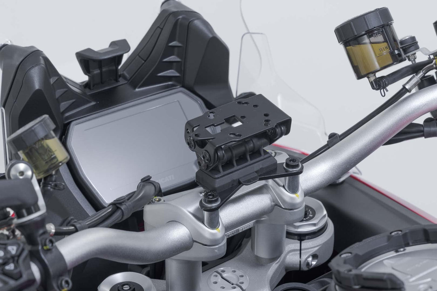 GPS.22.646.10201/B - SW-MOTECH - GPS mount on the handlebar -  Ducati Multistrada V4 (20-), V2 (24-) - BLACK