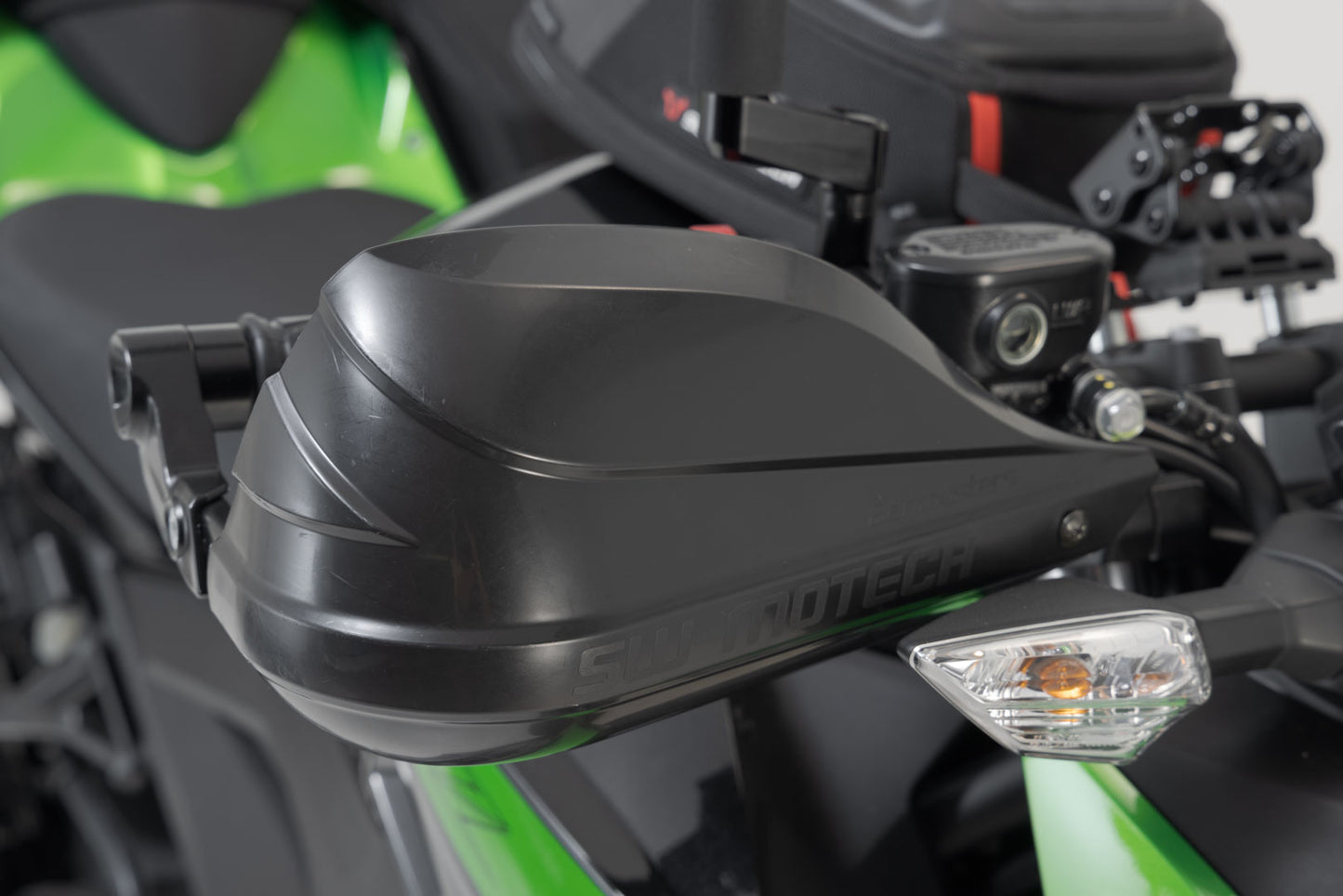 HPR.00.220.15100/B - SW-MOTECH - BBSTORM handguard kit -  Streetfighter V2 / XDiavel - BLACK