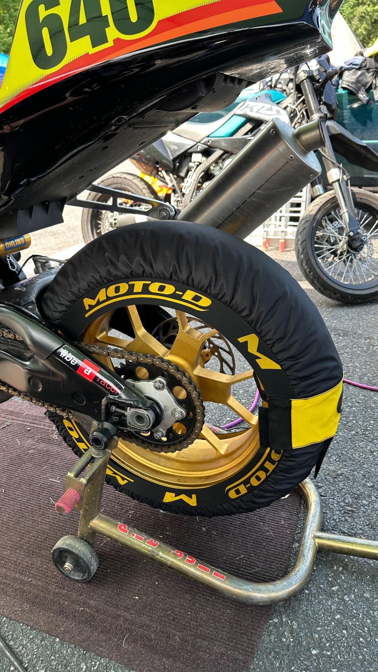 Moto-D Pro Series Single Temp Tire Warmers