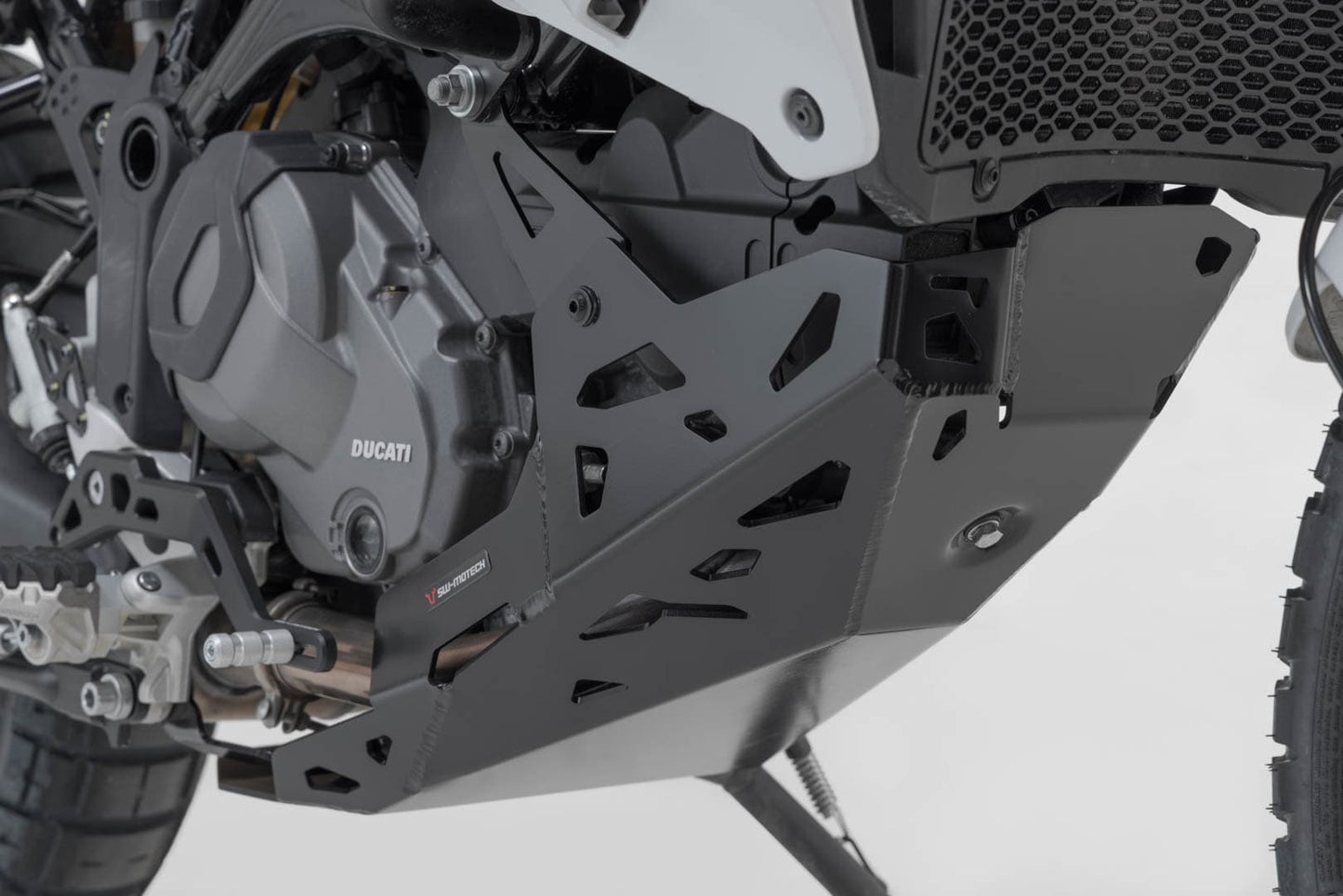 ADV.22.995.76004 - SW-MOTECH - Adventure set Protection - Ducati DesertX (22-)