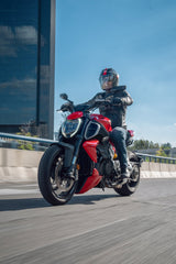 2024 Ducati Diavel V4 Red