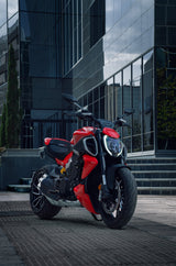 2024 Ducati Diavel V4 Red