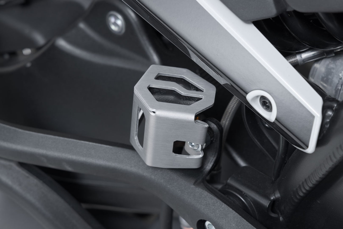 SCT.07.174.10102/S - SW-MOTECH - Brake fluid reservoir guard -  BMW / Ducati / KTM / Husqvarna models - SILVER