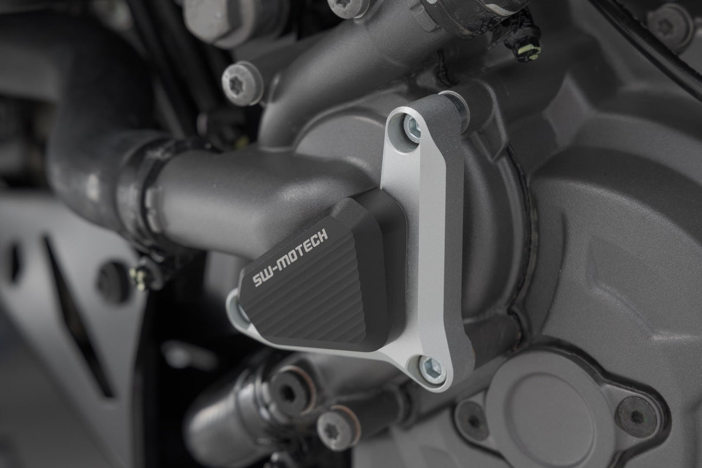 SCT.22.114.10002 - SW-MOTECH - Water pump protection - /black Ducati models - SILVER