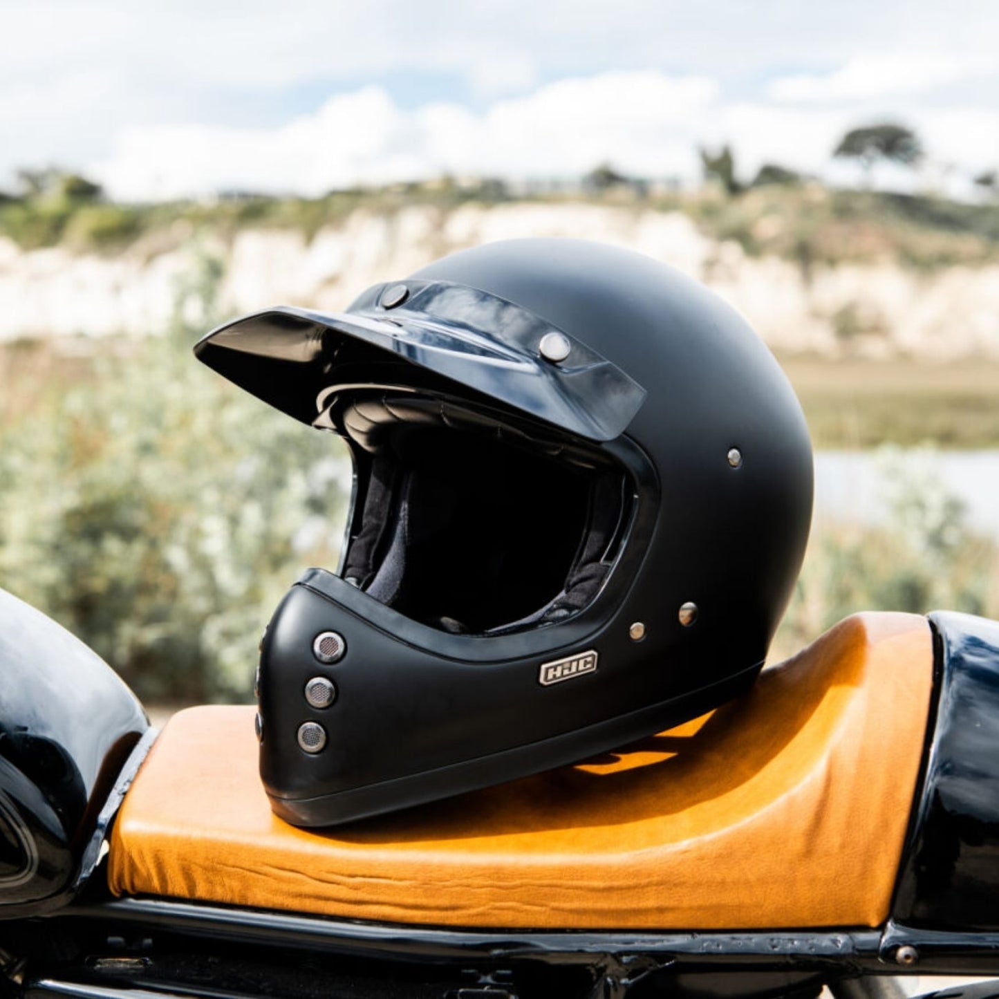 HJC - V60 - BLACK