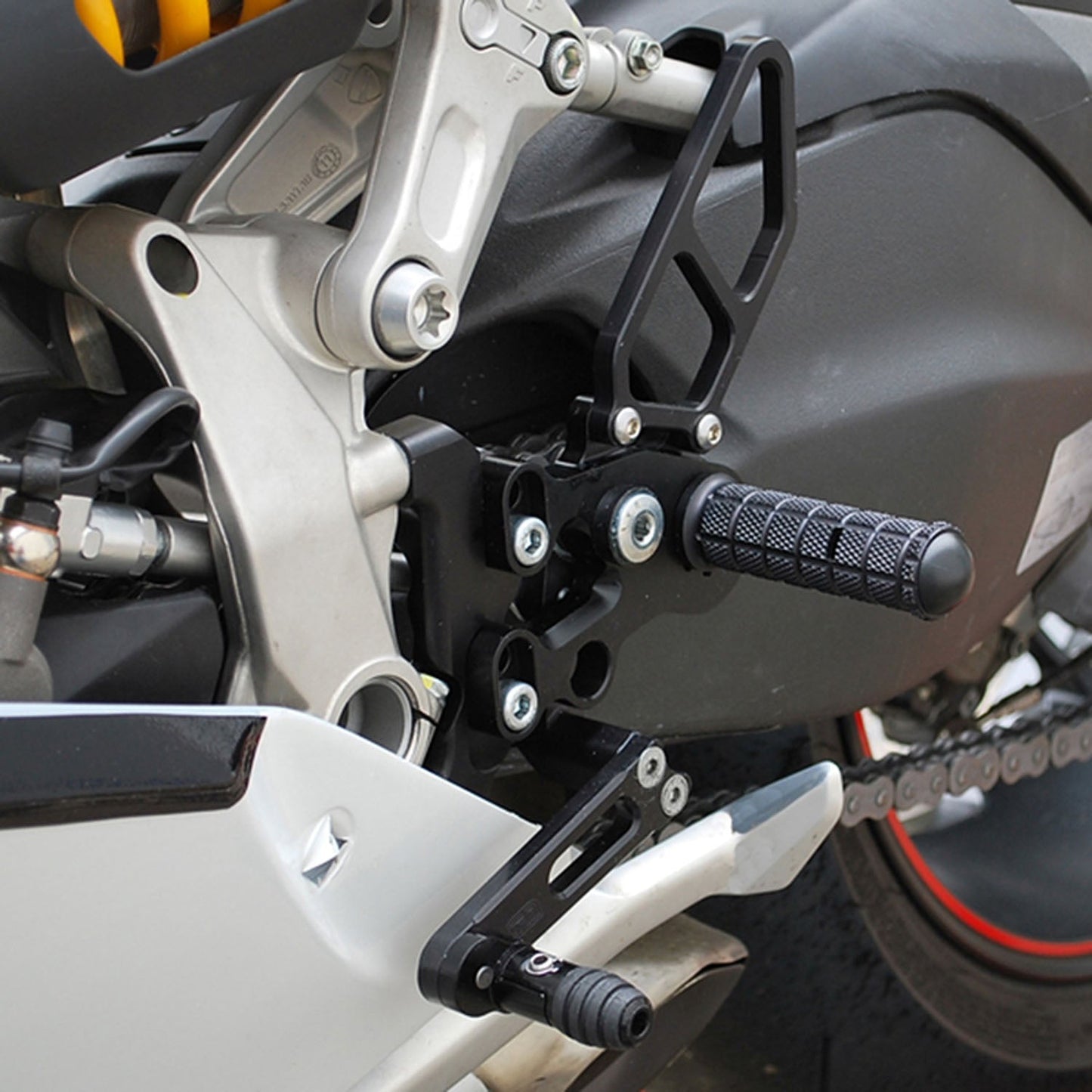 Woodcraft - 05-0648B Ducati Panigale 899, 959 Corse, 1199S, 1199R, 1299, V2 Complete Rearset Kit w/ Pedals - GP Shift