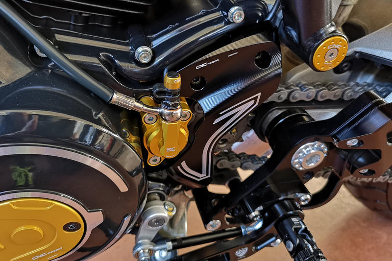 CP174 - CNC Racing - Front Sprocket Cover
