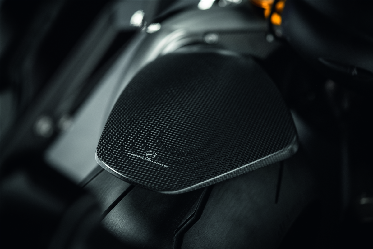 96989981A - CARBON FIBER REAR MUDGUARD HUGGER PANIGALE/SF V4