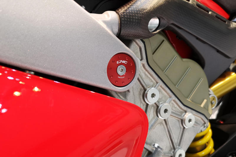 TT352 - CNC Racing - Upper Frame Caps Set