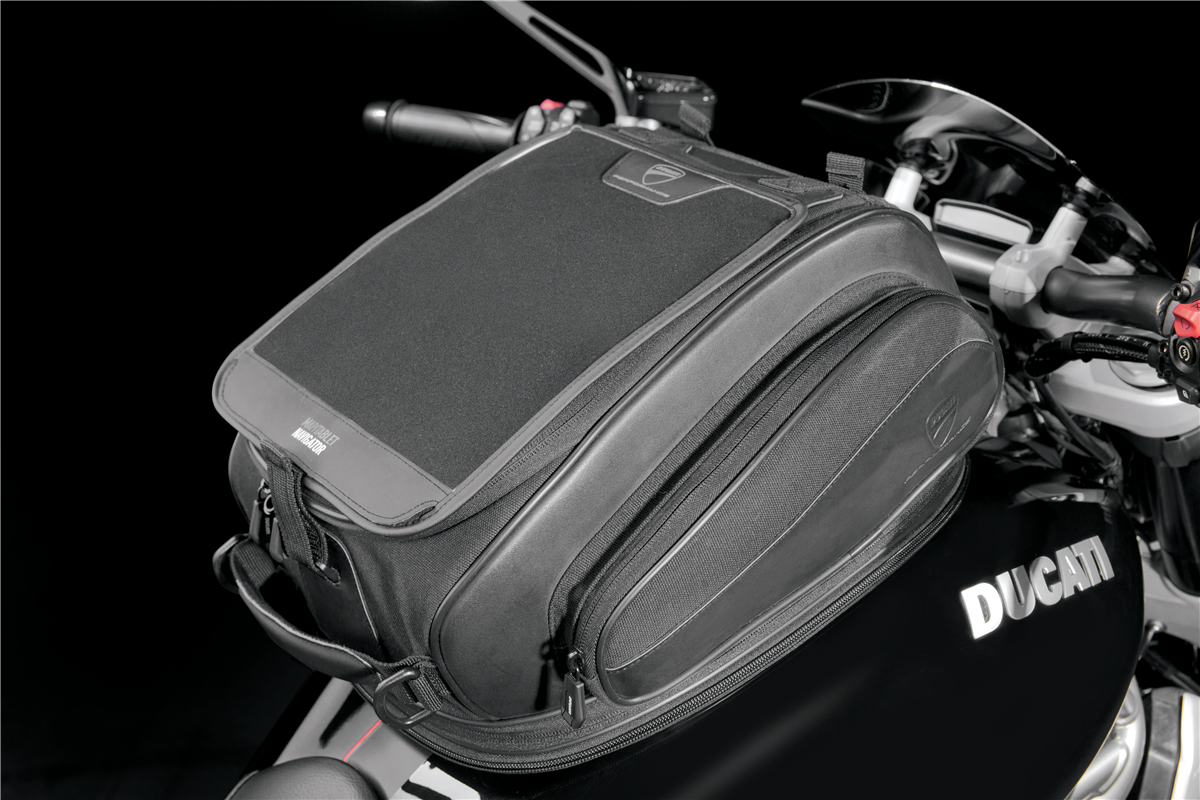 96780771B - Magnetic Tank Bag Diavel